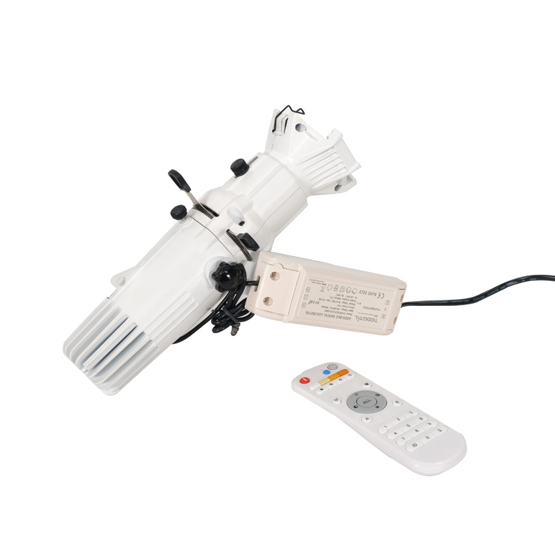 Compact LED profile spotlight for gallery and studio lighting