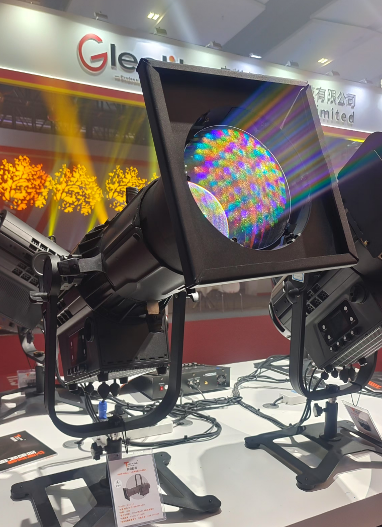 600W High-power Silent Led Profile Spotlight